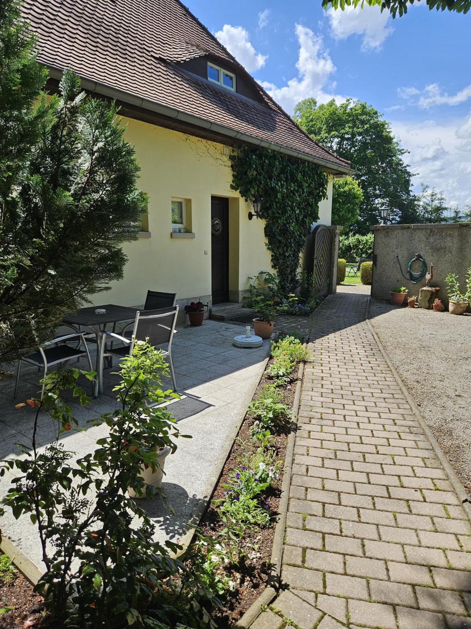 Landhaus Saaleck Наумбург Стая снимка